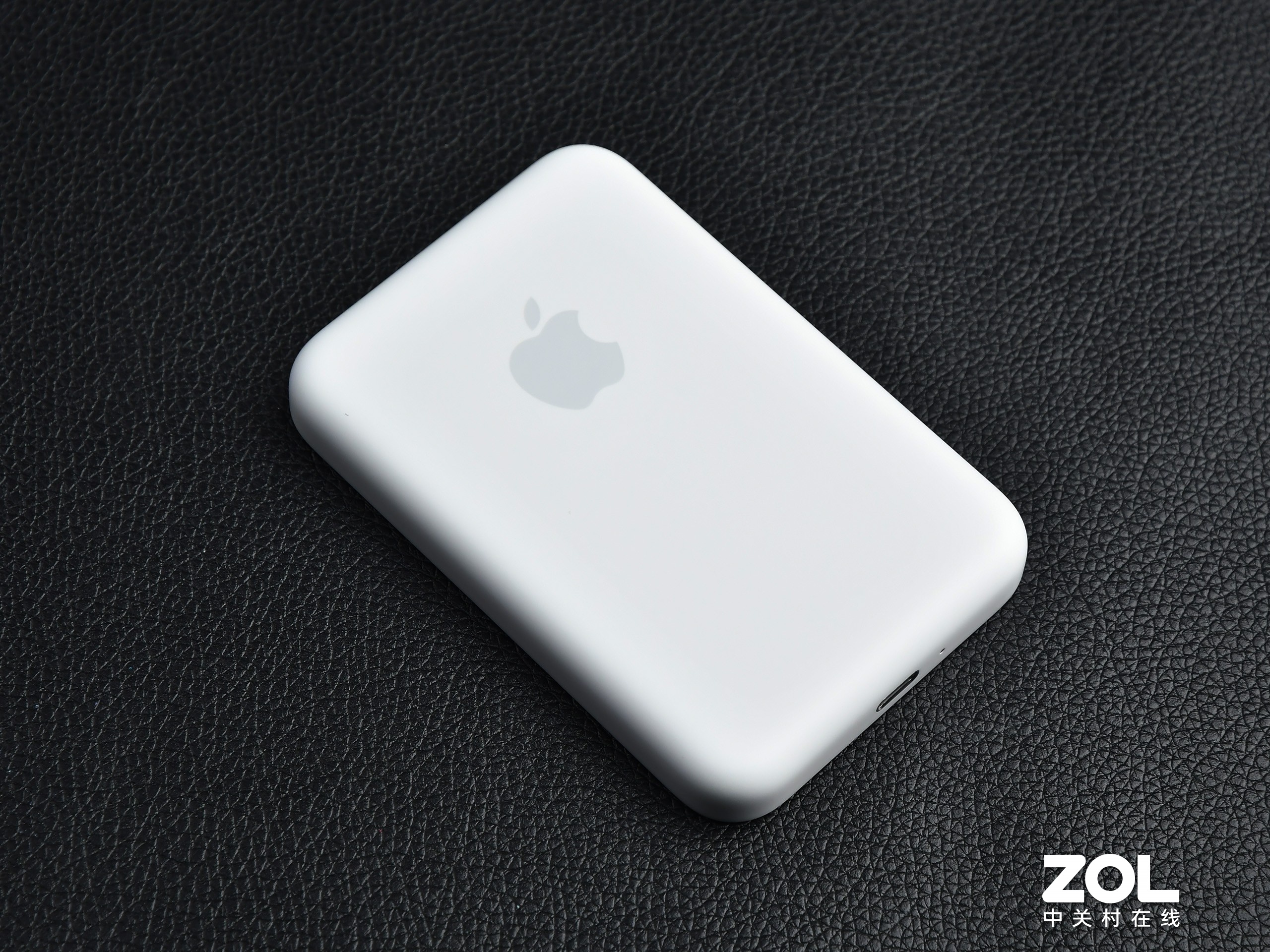 苹果Magsafe外接电池拆解,苹果magsafe磁吸电池有必要买吗