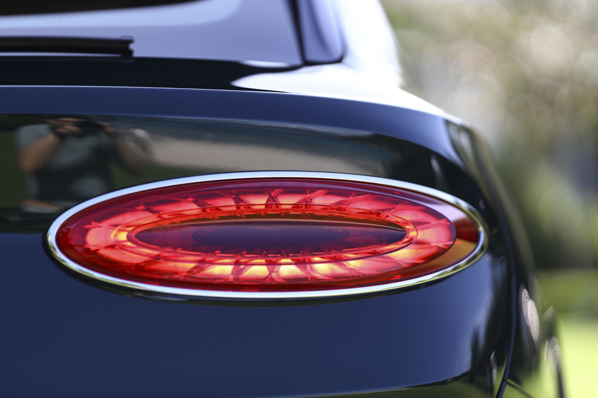 宾利添越bentaygaspeed,2023款宾利添越4.0黑武士落地价