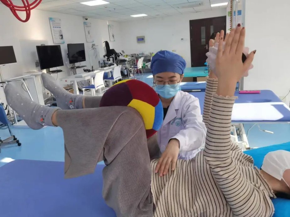 生娃两年后可以做盆底康复么,生娃后什么时候可以做康复训练