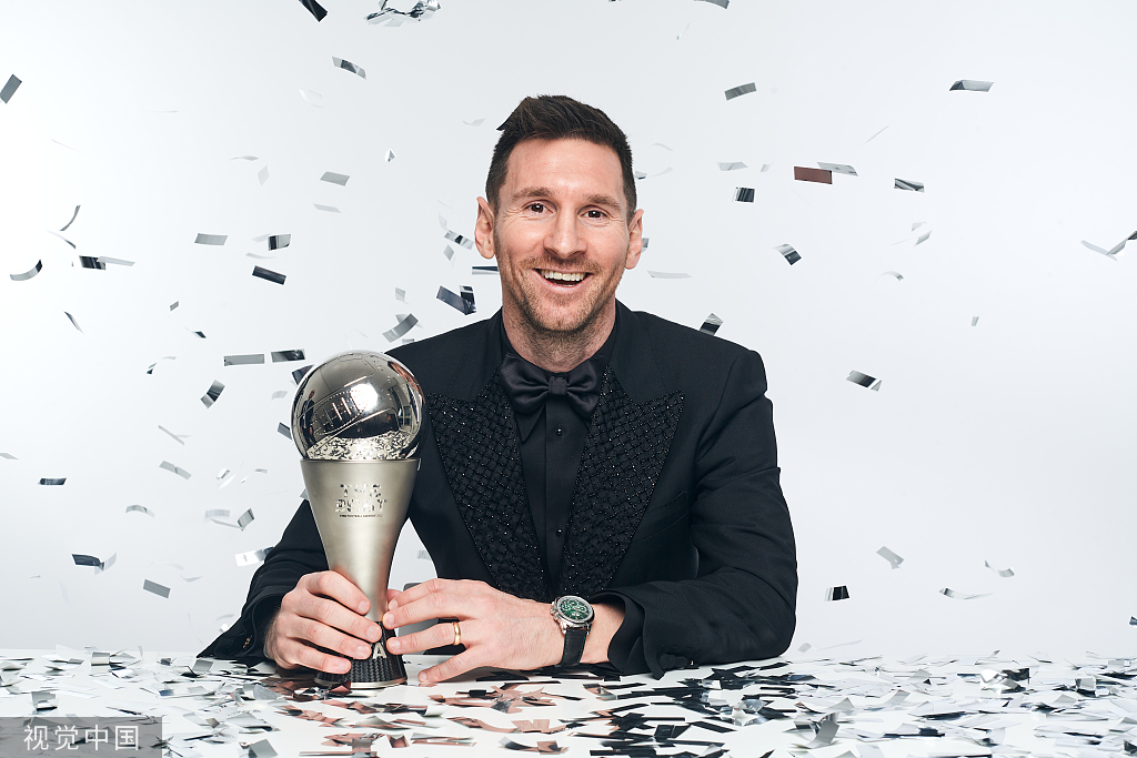 梅西c罗最佳阵容颁奖,梅西六夺金球奖历史第一人