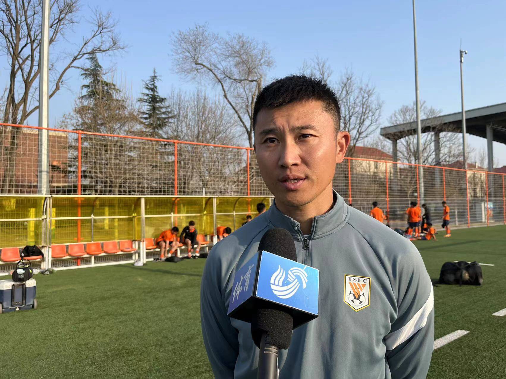 周海滨现在执教哪个队,周海滨当教练了吗