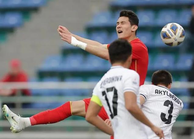 中国足球看河南,足球新疆国足世预赛