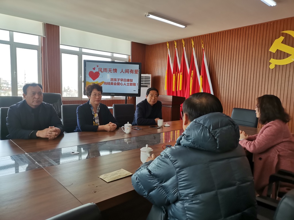 爱心人士纷纷为患病女孩捐款视频,即墨医疗事故女孩后续