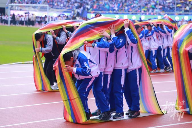 鏉窞浜氳繍浼氬紑骞曞紡瀛╁瓙浠墦绡悆,鏉窞浜氳繍浼氱幇鍦哄瀛愭墦绡悆