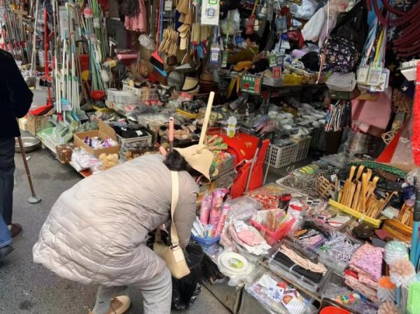 义乌网红爆款小商品批发两元店,义乌小商品2元店货源