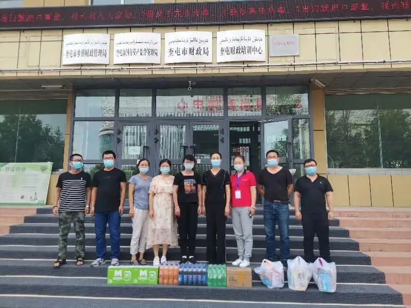 劳模风采专栏平凡岗位上的坚守,用实际行动彰显劳模风采