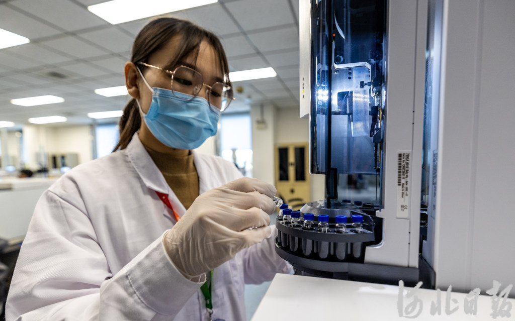 河北高质量发展新脉动|一家单项冠军企业的创新“晶彩”