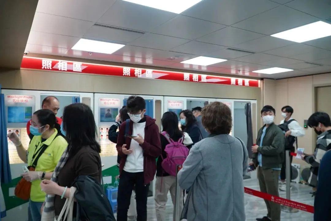 港澳回乡证可以在内地购高铁票吗,用回乡证买高铁票需要取票吗