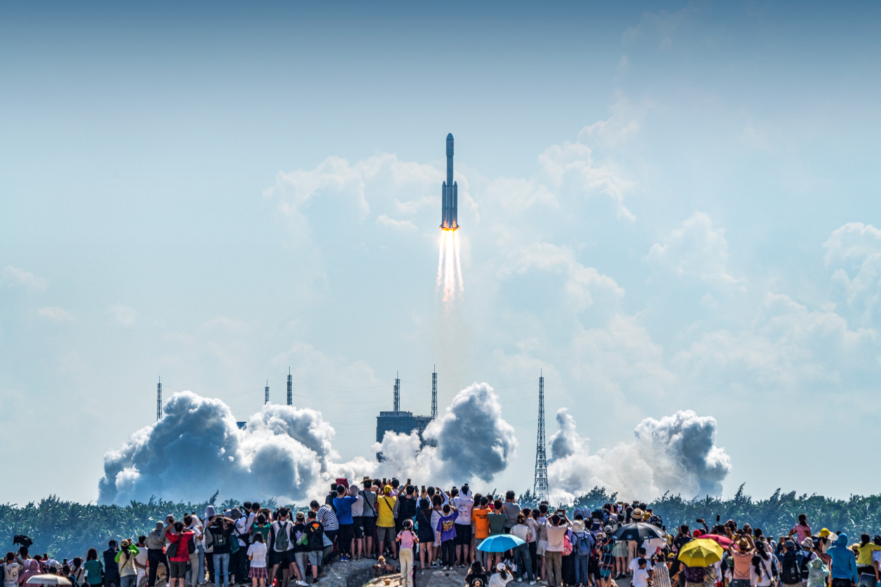 数十万人在文昌龙楼“追”火箭,文昌观看火箭发射民宿