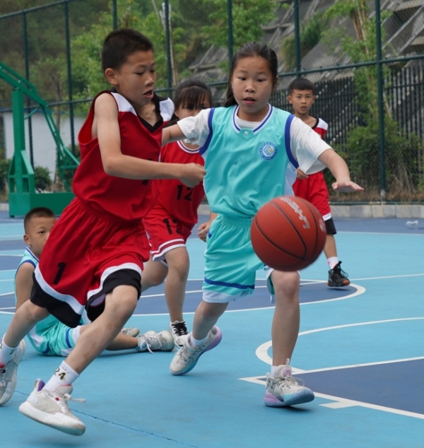 让阳光洒满校园,让运动充满阳光