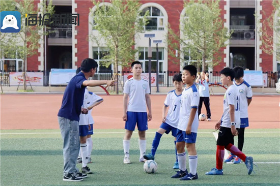 潍坊足球联赛2024小学,潍坊市奎文区明德学校足球比赛