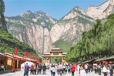 远山如黛近水含烟下一句,远山如黛近水含烟文案