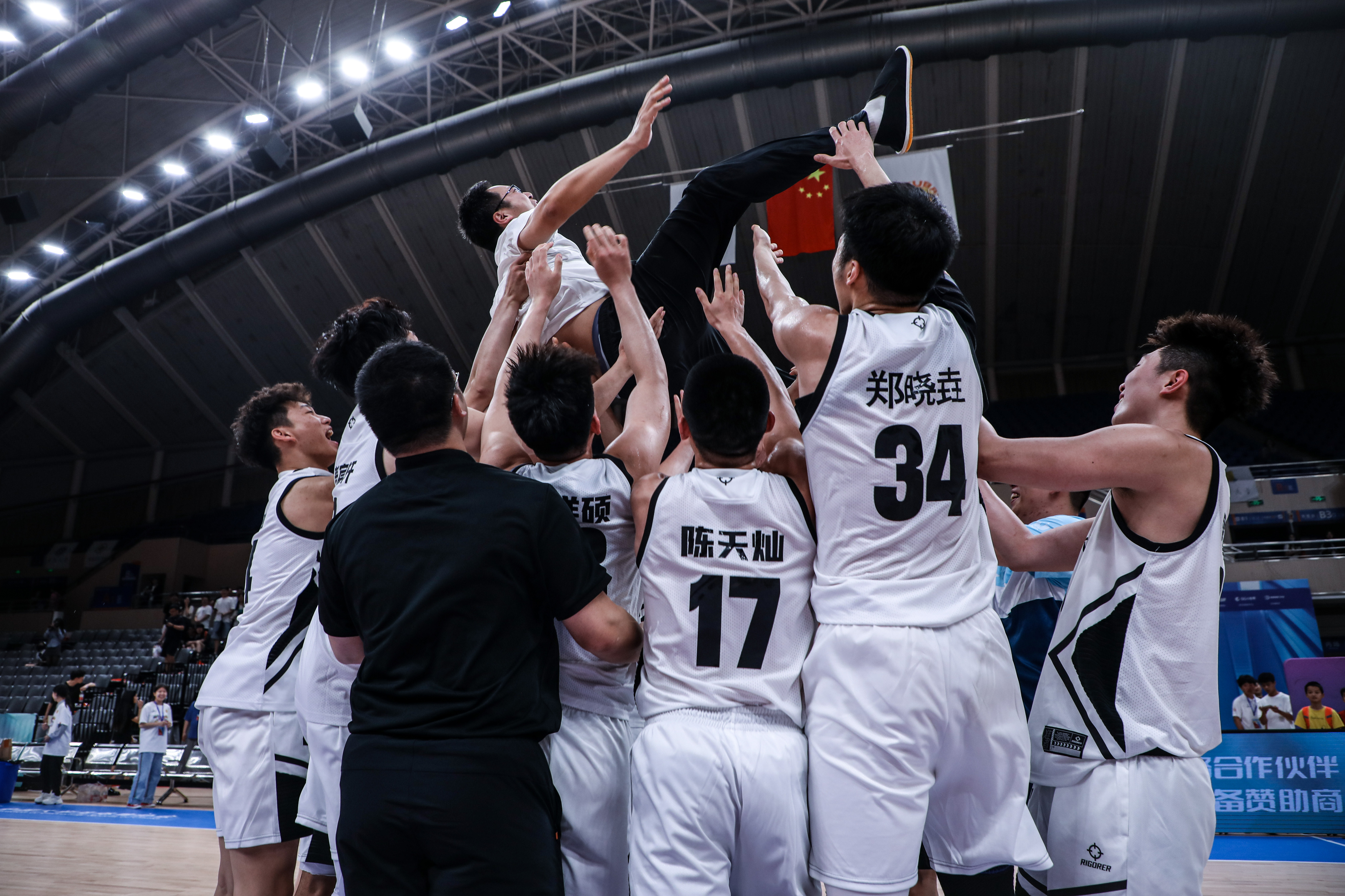 【对话·交大篮球队】全国八强，用球说话