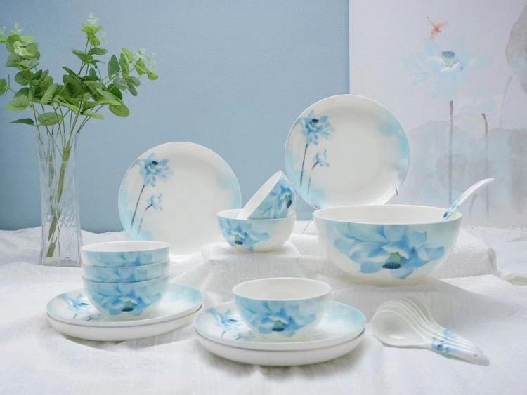 闆ㄨ繃澶╅潚浜戠牬妤蜂功,闆ㄨ繃澶╅潚浜戠牬鍑哄瑙嗛