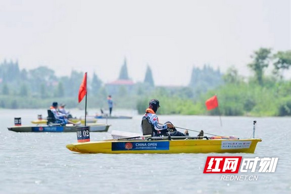 关于最新钓鱼大赛,高湖钓鱼大赛打窝