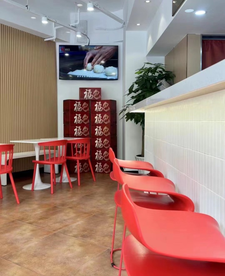 “逆袭”的90后店主：靠卖小吃，在杭州买下400多万新房