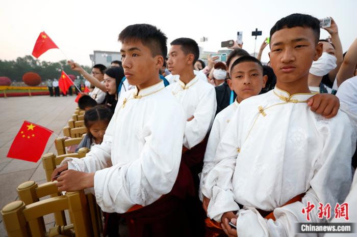 玉树小孩子视频,玉树小朋友