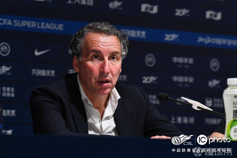 海港队球迷评价哈维尔,上海海港主教练哈维尔谈武磊