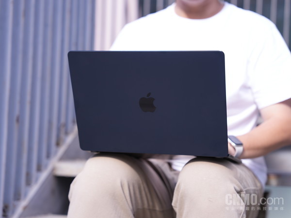 15寸的macbookair才是满血版芯片吗,15寸macbookair颜色