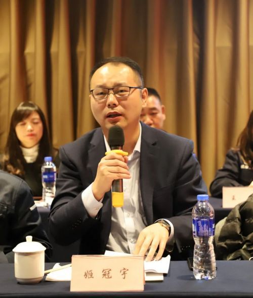 鑸┖宸ヤ笟鍏遍潚鍥㈢涓夋浠h〃澶т細,鍏遍潚鍥㈣埅绌哄伐涓氱涓夋浠h〃澶т細