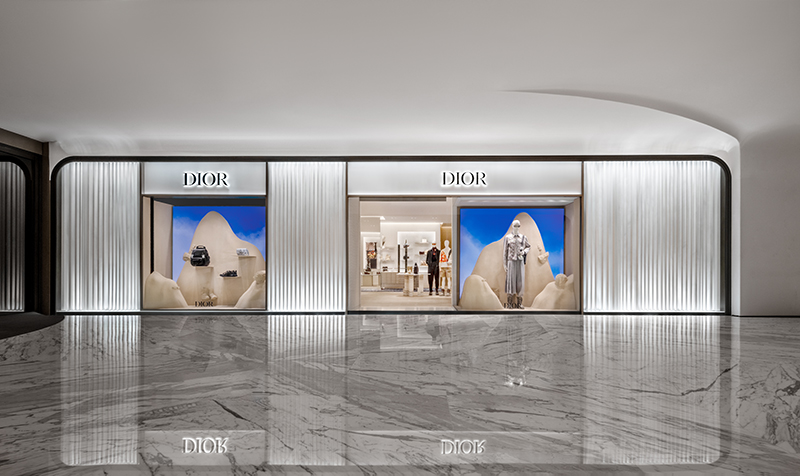 今日消费资讯：3家DIOR精品店在成都SKP正式开幕、飞利浦高效节能系列LED新品上市