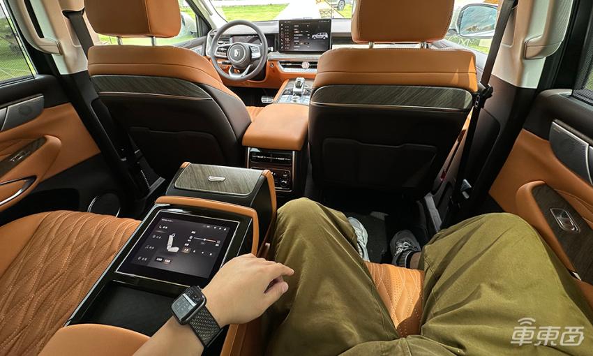 坦克500对比普拉多测试视频,坦克500与普拉多哪个更适用