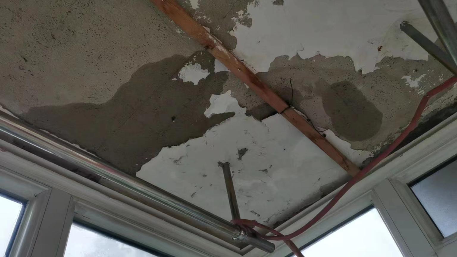 北京朝阳阳台屋顶漏雨解决方法,老旧房顶漏雨怎么处理