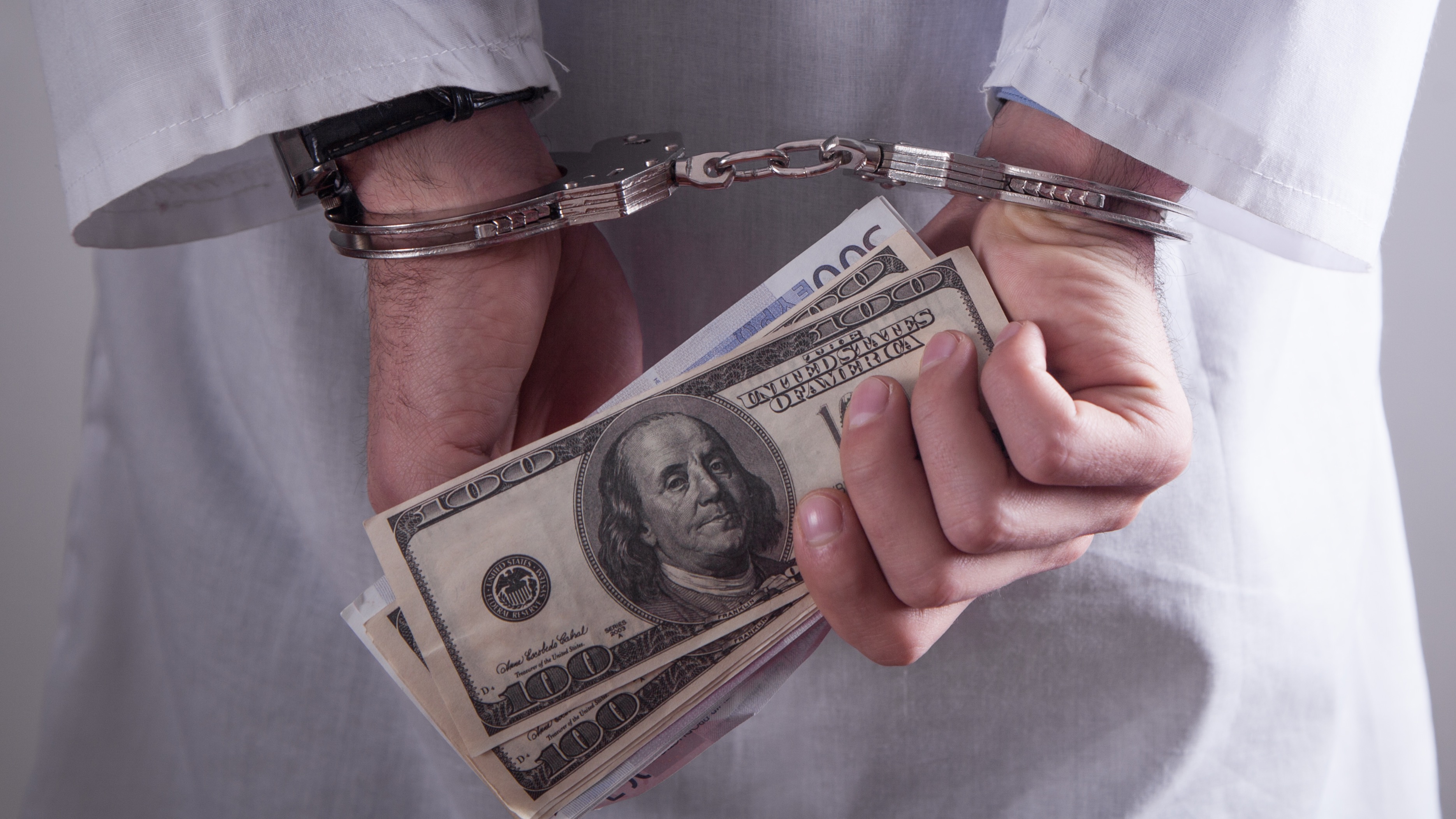 医疗反腐风暴的最终目的,史无前例的医药反腐风暴