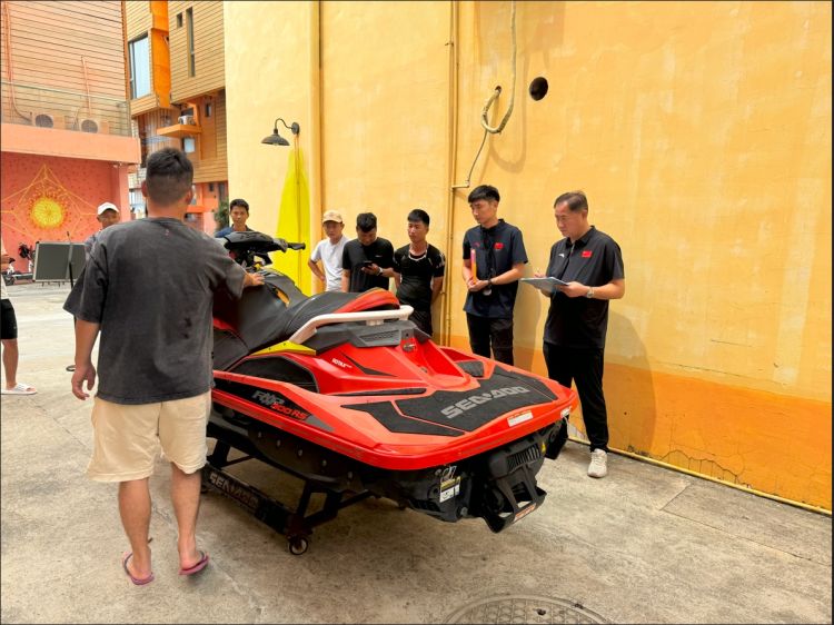 广东哪里有摩托艇驾照考,考摩托艇驾照怎么考