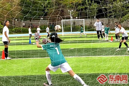 校园足球点亮梦想,校园足球点燃中国足球新希望