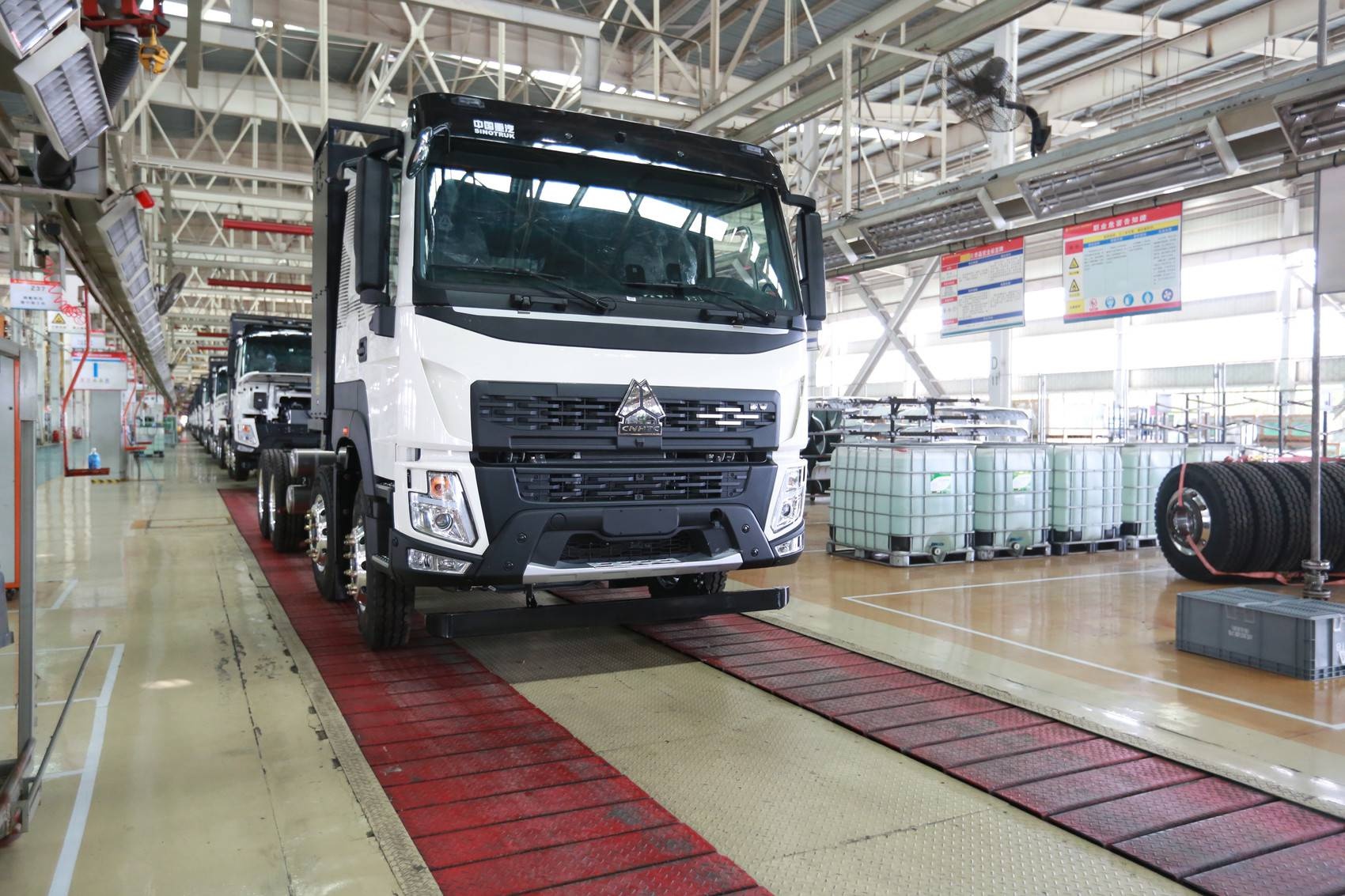 中国重汽新能源重卡销量,中国车市迎“开门红”