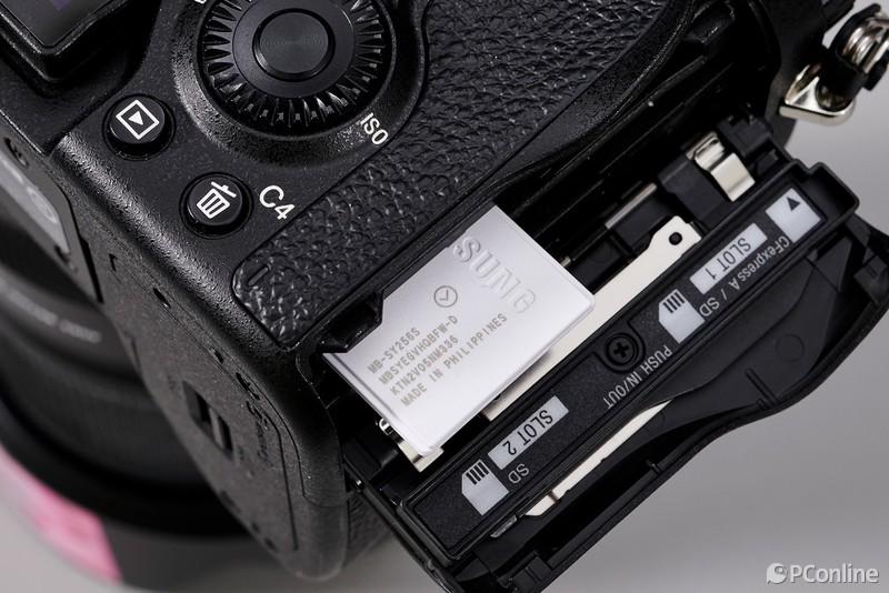 三星即将发布高性能sd卡,三星推出新sd存储卡主打耐用性