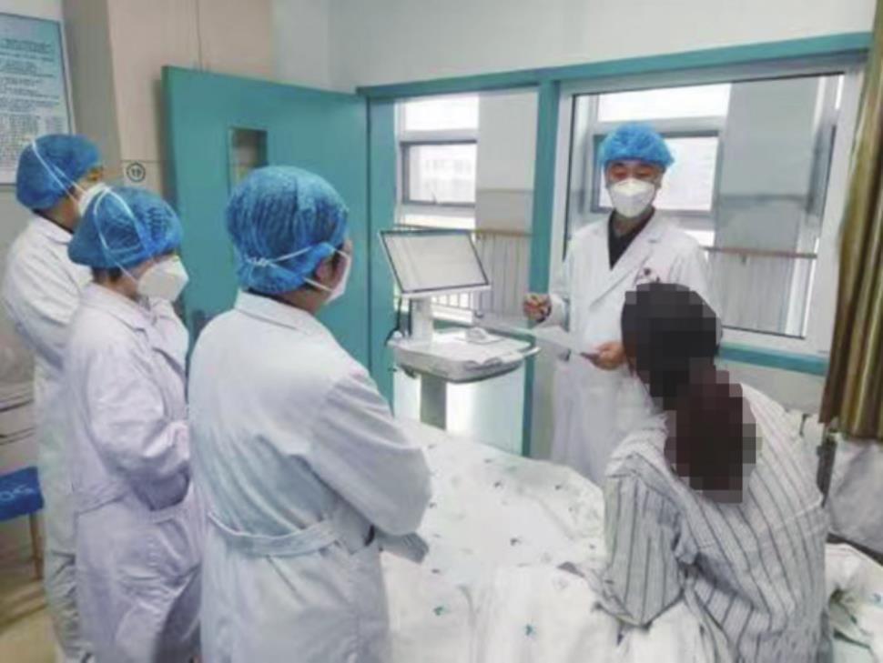 女大学生与结核病抗争多年“妙手+仁心”好医生助患者重获新生